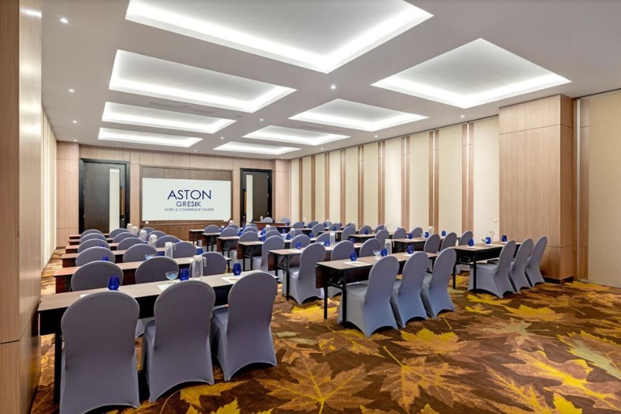Aston Gresik Hotel & Conference Center Esterno foto