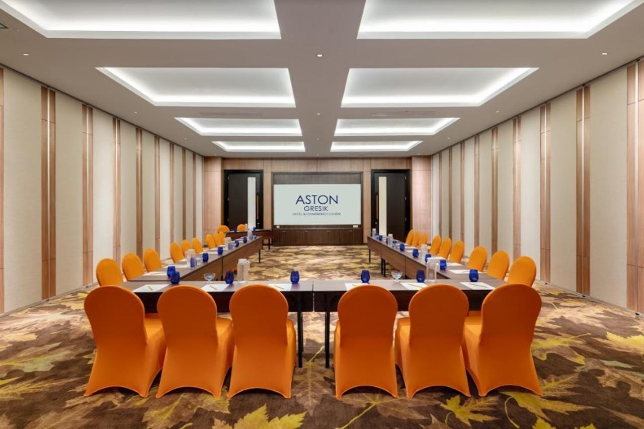 Aston Gresik Hotel & Conference Center Esterno foto