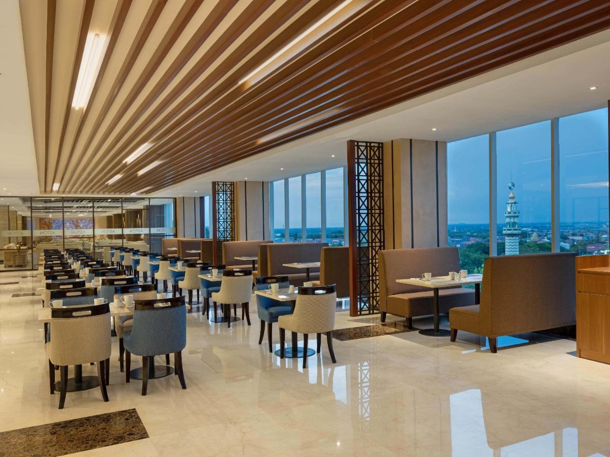 Aston Gresik Hotel & Conference Center Esterno foto